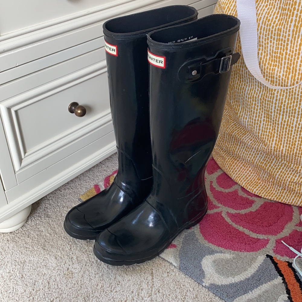 Hunter Boots. Worn Less Than 5 Times View 3